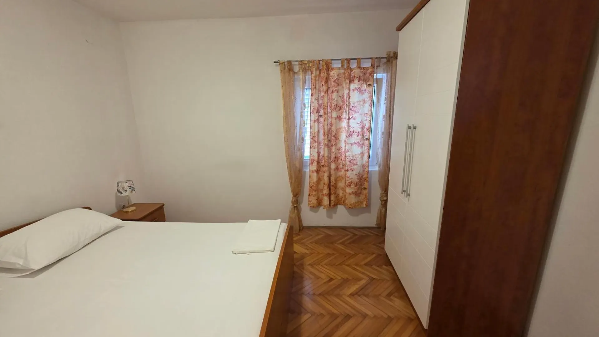 Apartment Gligora 만드레 0*,